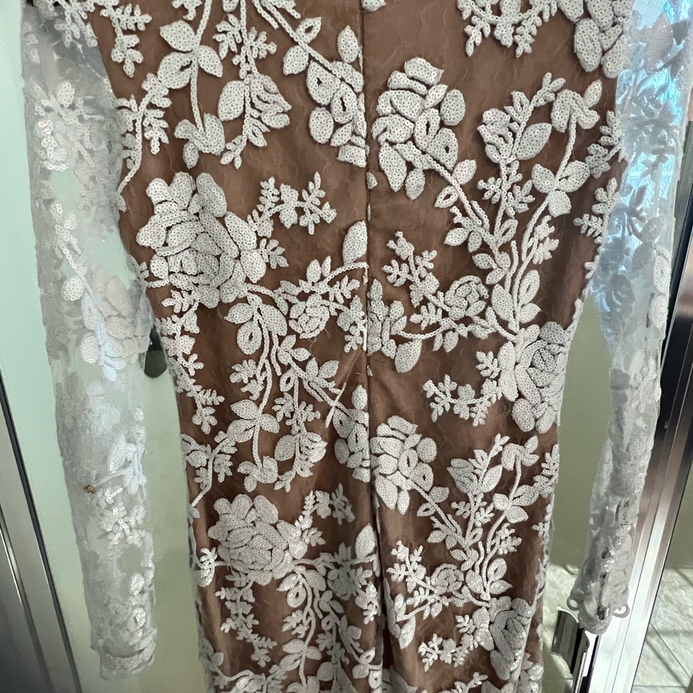 Dress the population lace/sequin dress! Size M - Picture 6 of 12